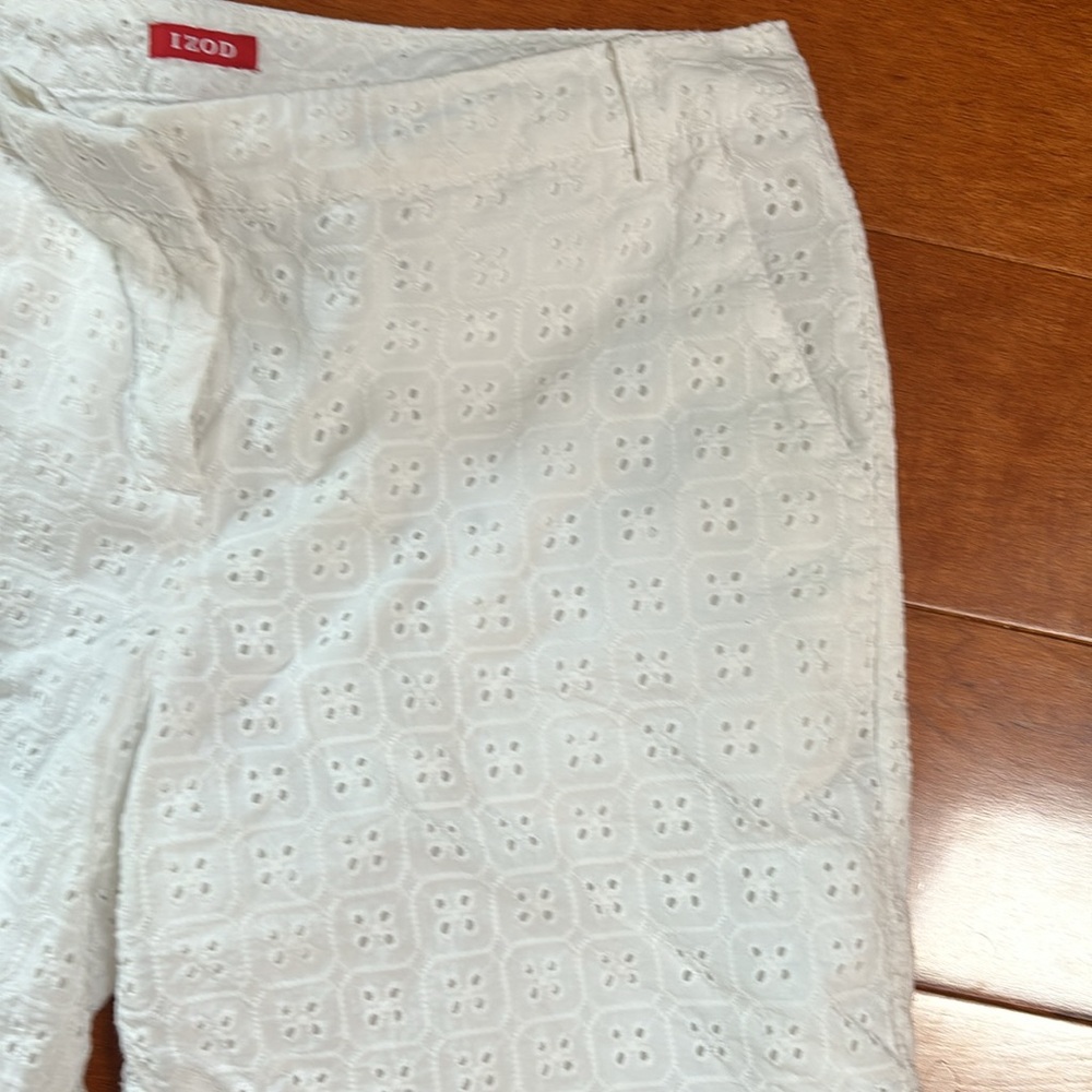 Izod white eyelet shorts size 10 - Picture 2 of 6